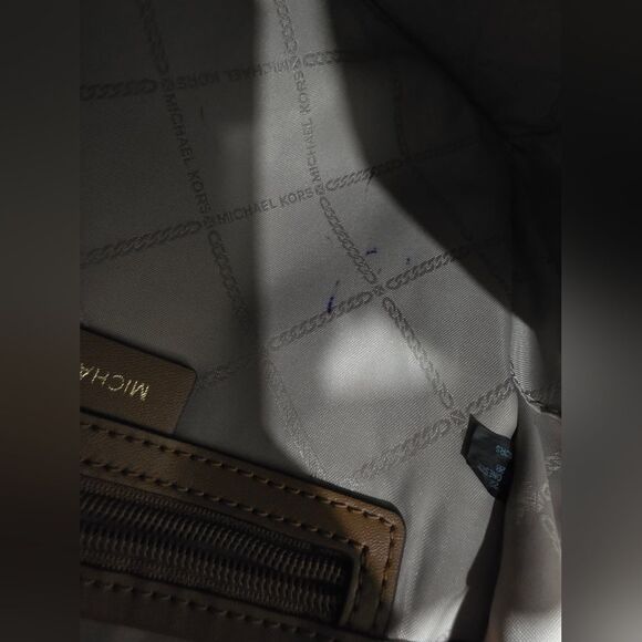 Michael Kors Valerie Medium Backpack Vanilla MK Signature 12x9 - Picture 13 of 15